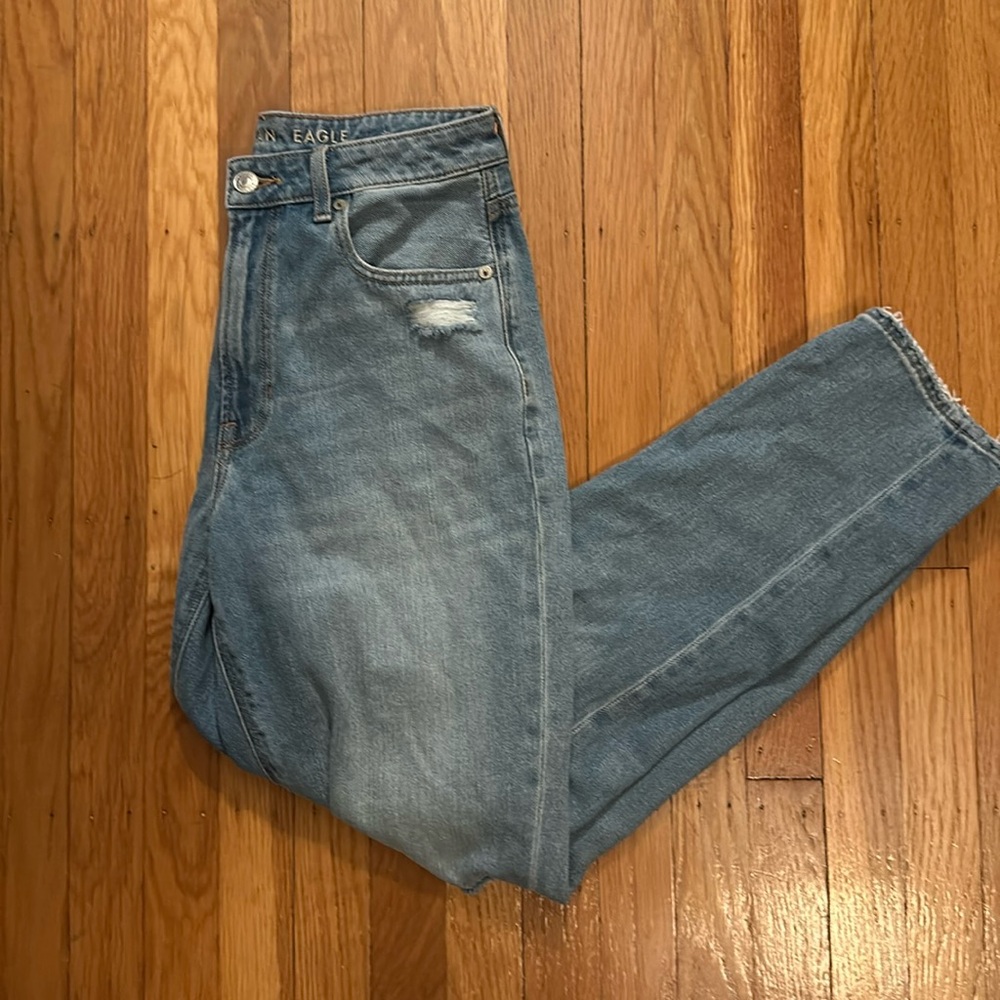 American eagle high waist mom jeans size 6